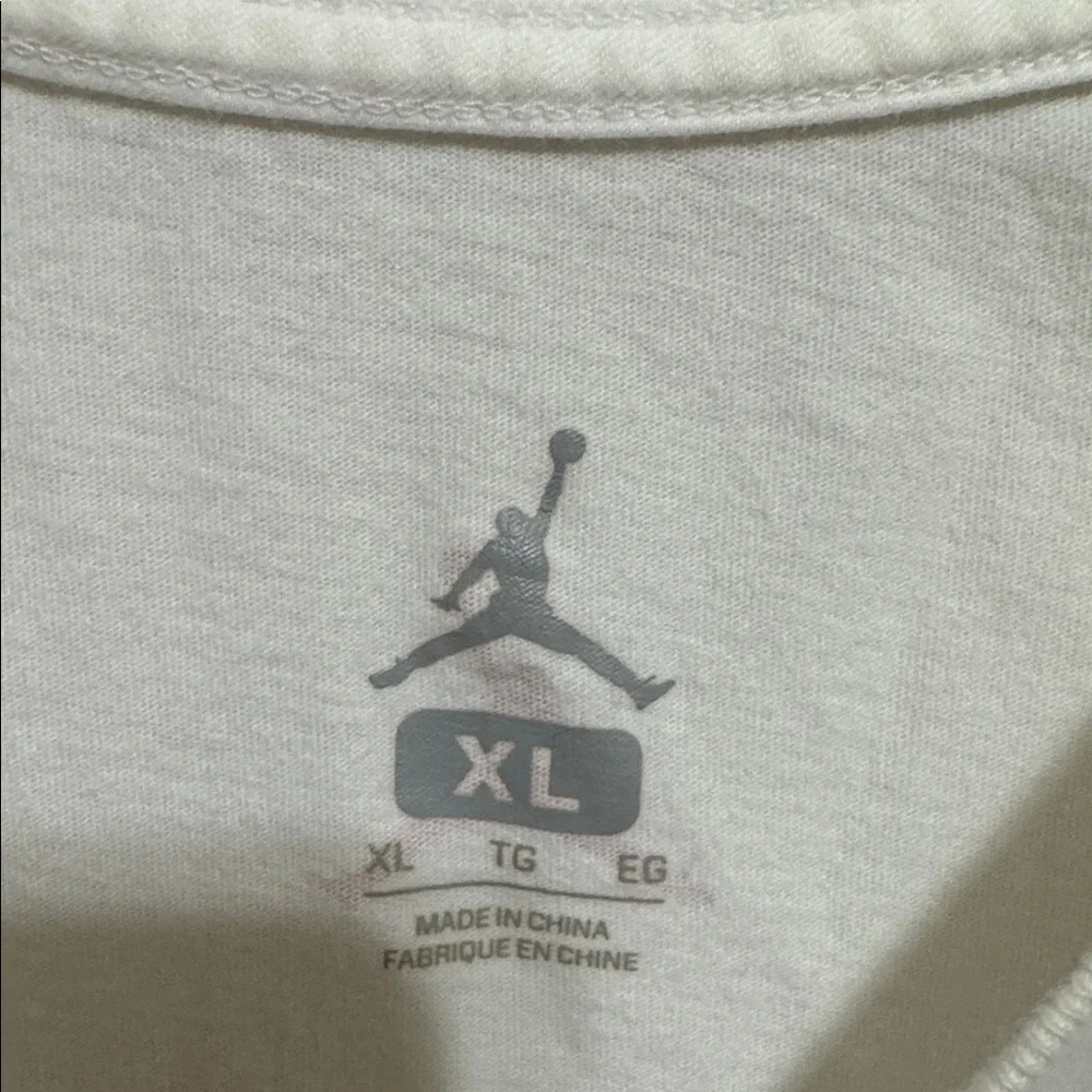 Air Jordan Graphic T Shirt Men’s XL White Jumpman Basketball Tee